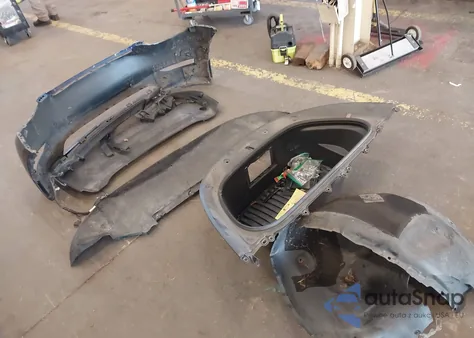 2021 Tesla Model Y Long Range Dual Motor All-Wheel Drive z USA, uszkodzony, nr VIN 5YJYGDEE5MF099836